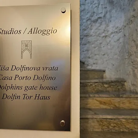 Don Dolfino - Hisa Dolfinova Vrata Apartman