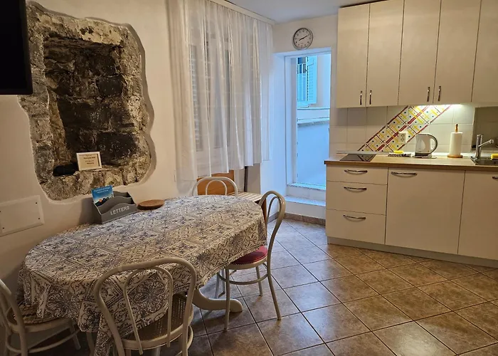 Don Dolfino - Hisa Dolfinova Vrata 公寓 *