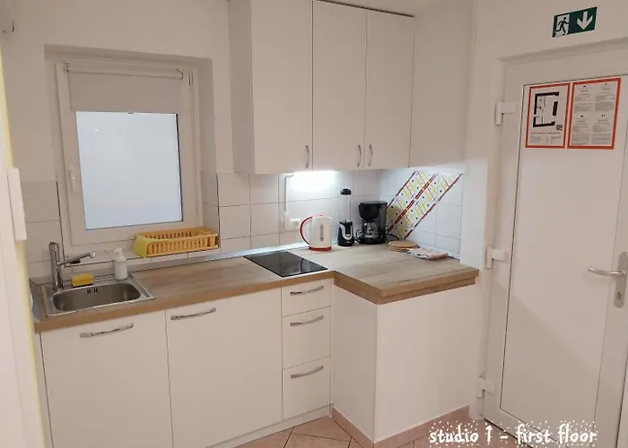 Don Dolfino - Hisa Dolfinova Vrata *